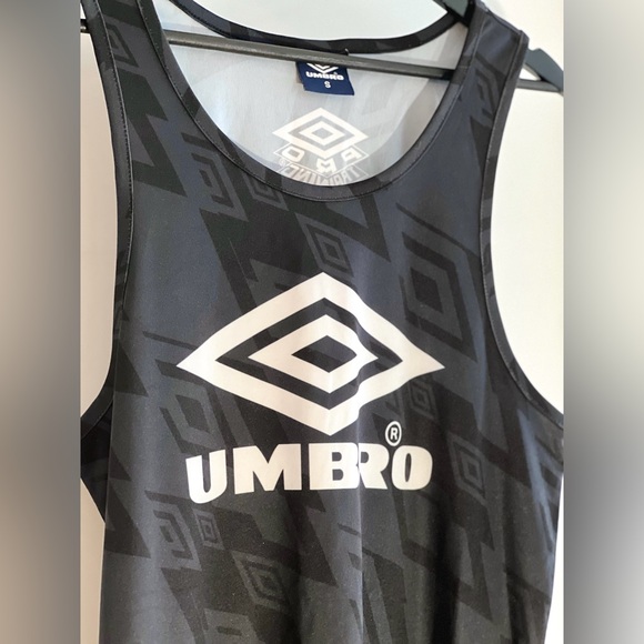UMBRO TANK TOP - Picture 1 of 3